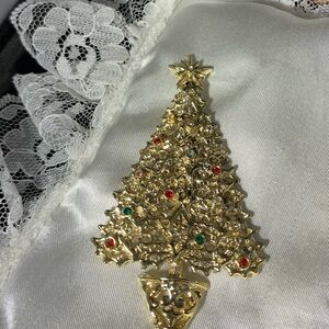 TANCERII VINTAGE Gold Christmas Tree Brooch with Multicolor Accents HOLLY LEAVES